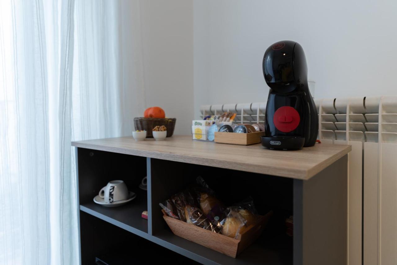 Hostal Puente De Hierro Logrono Luaran gambar