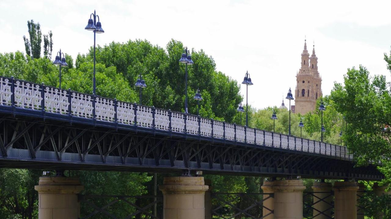 Hostal Puente De Hierro Logrono Luaran gambar