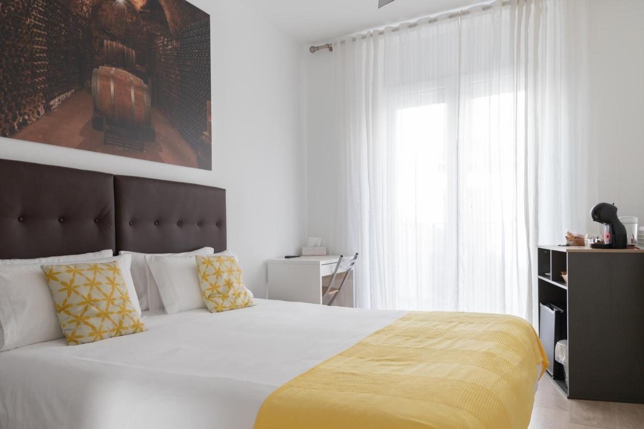 Hostal Puente De Hierro Logrono Luaran gambar