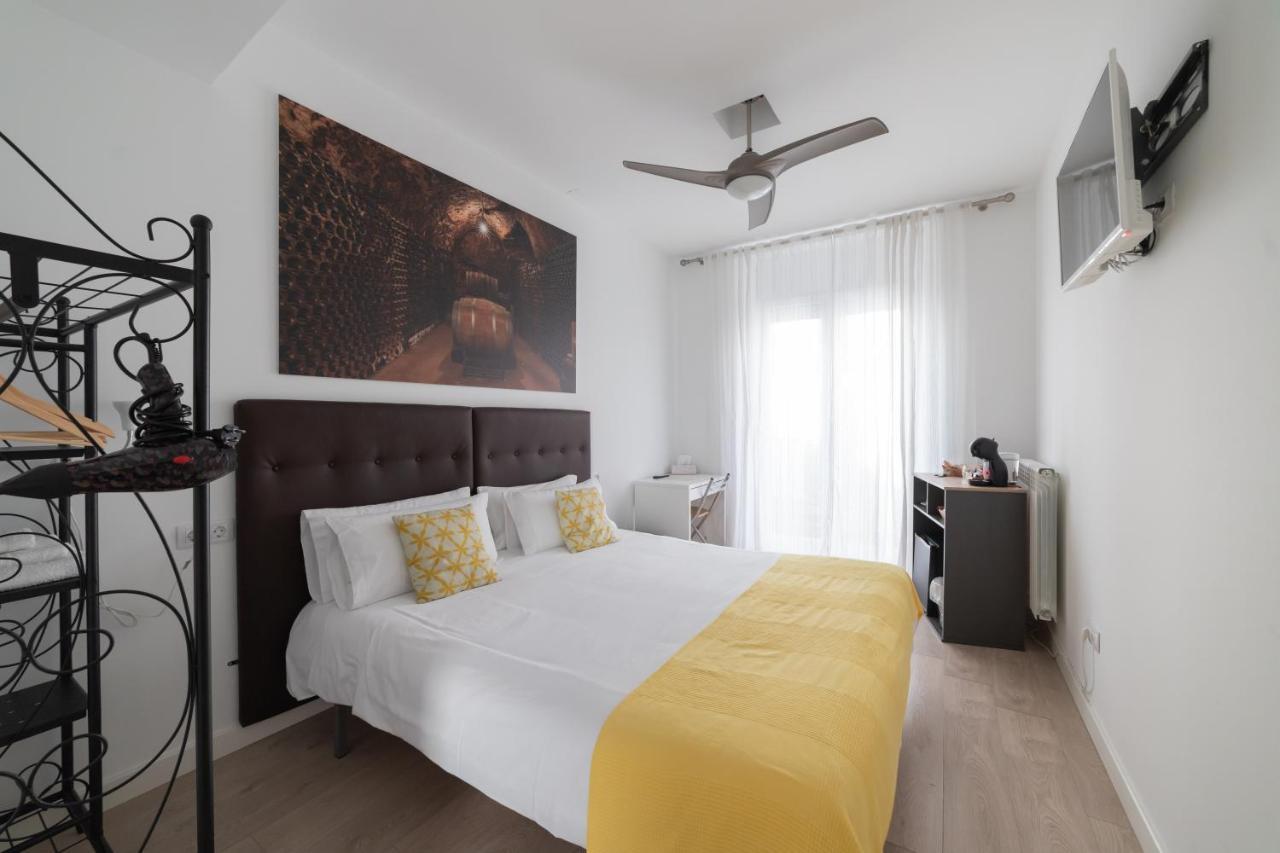 Hostal Puente De Hierro Logrono Luaran gambar
