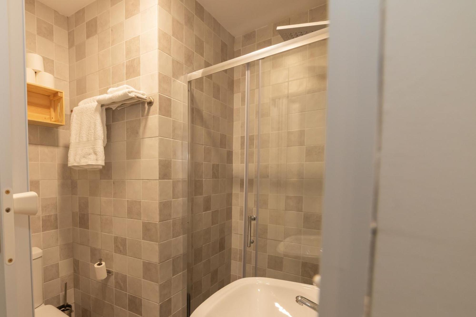 Hostal Puente De Hierro Logrono Bilik gambar
