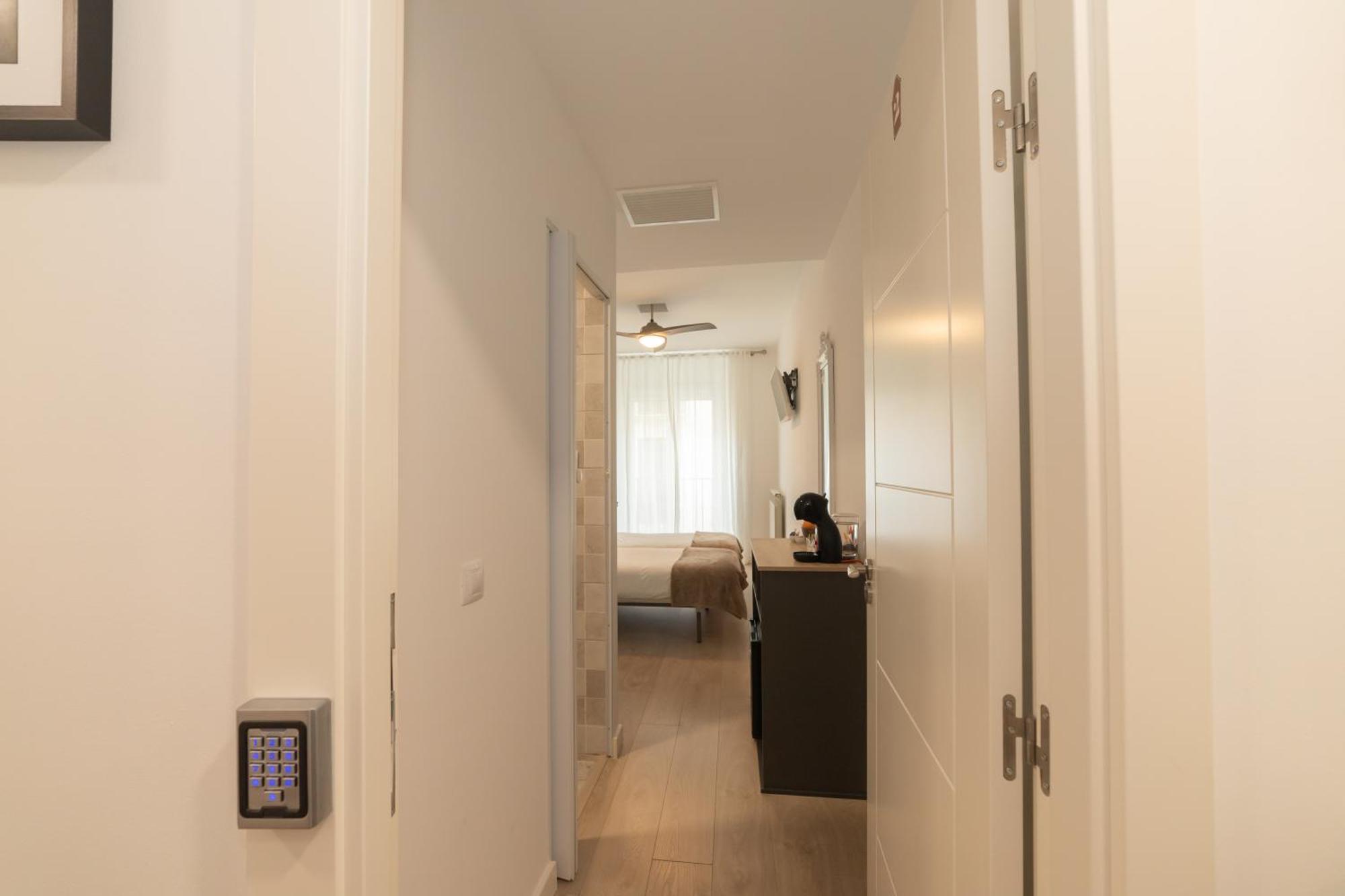 Hostal Puente De Hierro Logrono Bilik gambar