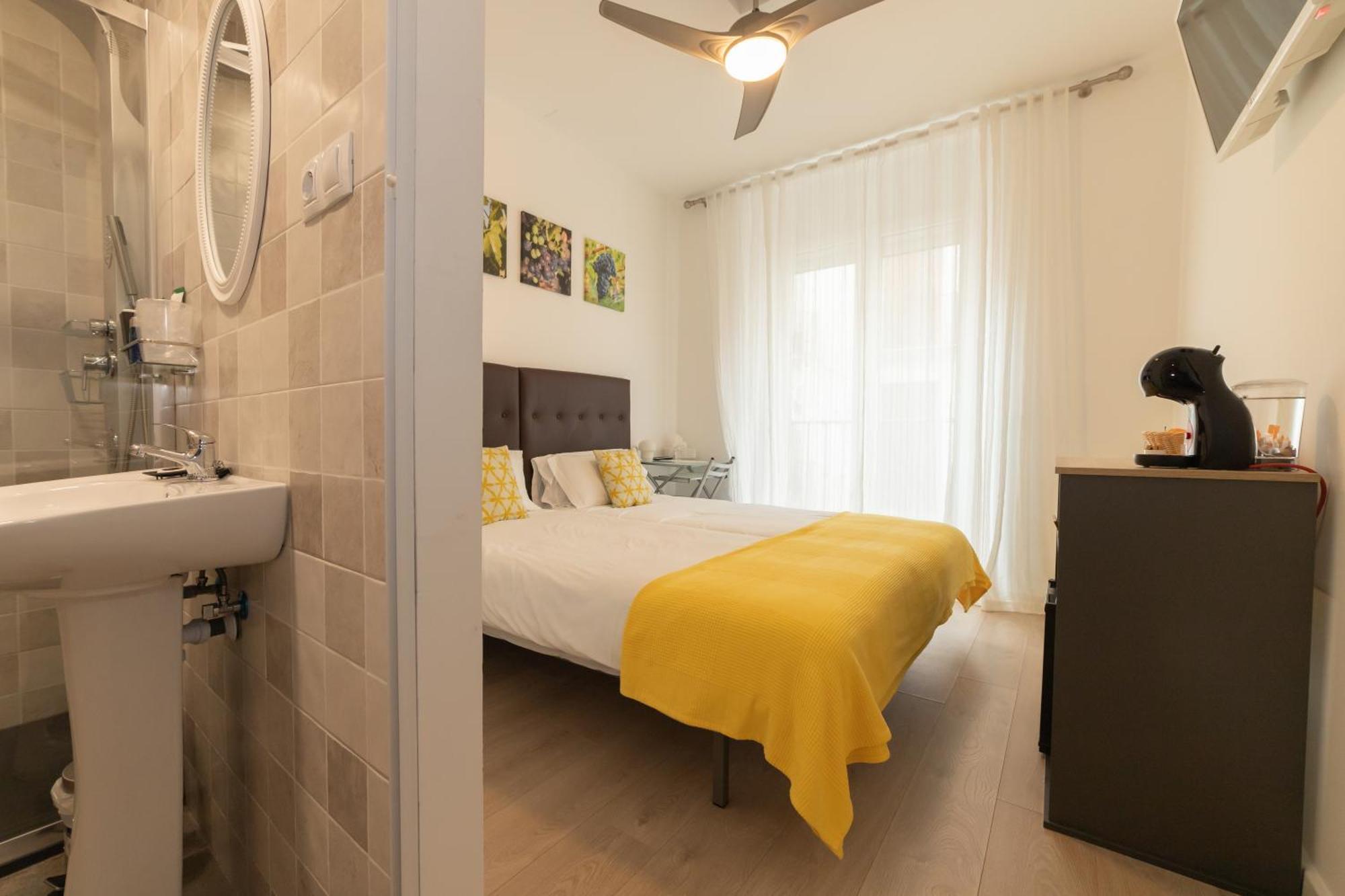 Hostal Puente De Hierro Logrono Bilik gambar